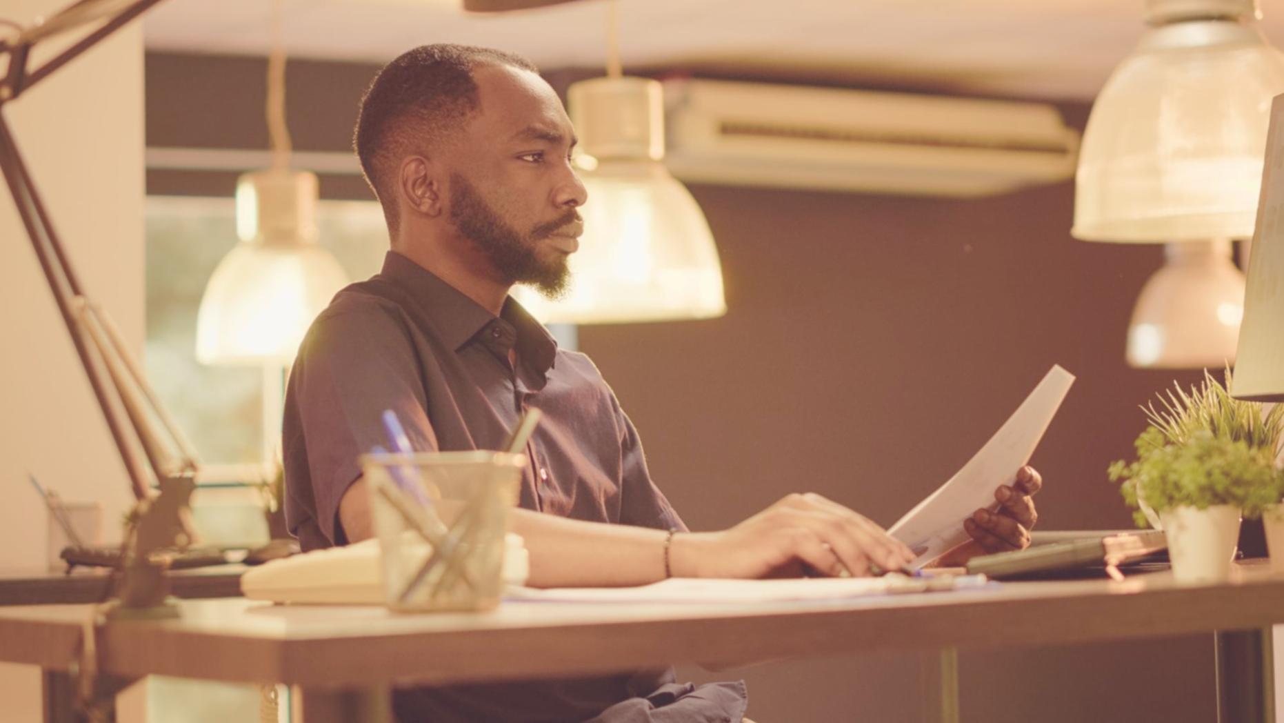 Sesión de consultoría financiera con cliente